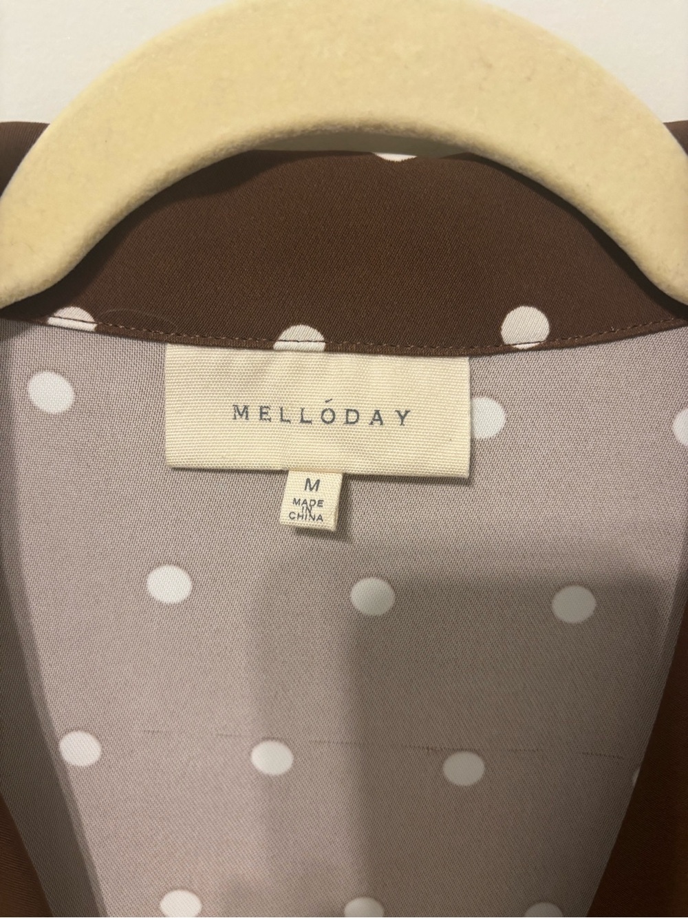 MELLODAY Brown Polka Dot Short Sleeve V-Neck Blouse - Picture 2 of 4